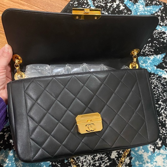 Chanel Black Quilted Leather Chic With Me Flap Bag - Picture 15 of 16